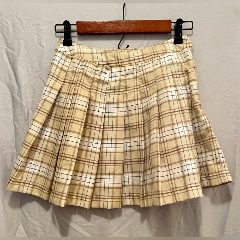 Beige Plaid Pleaded Skirt
